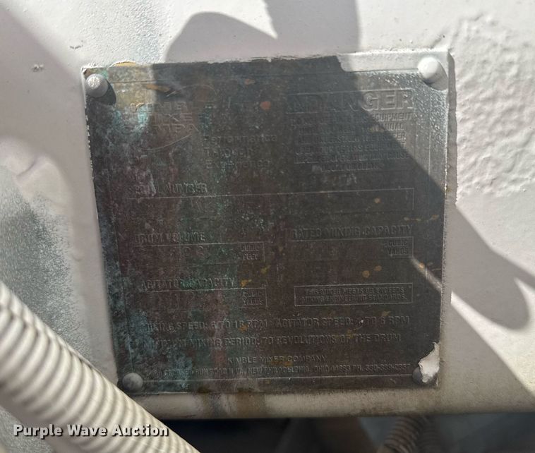 image for item DO0696 2004 Volvo VHD ready mix truck