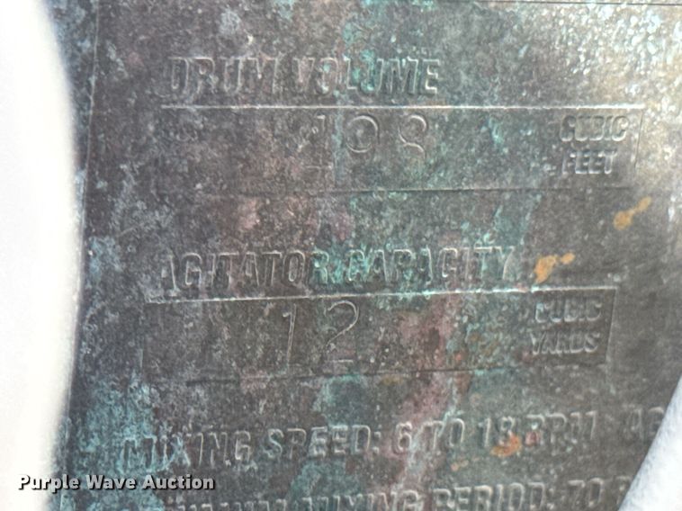 image for item DO0696 2004 Volvo VHD ready mix truck