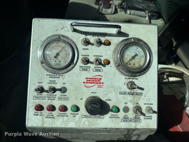 image for item DO0696 2004 Volvo VHD ready mix truck