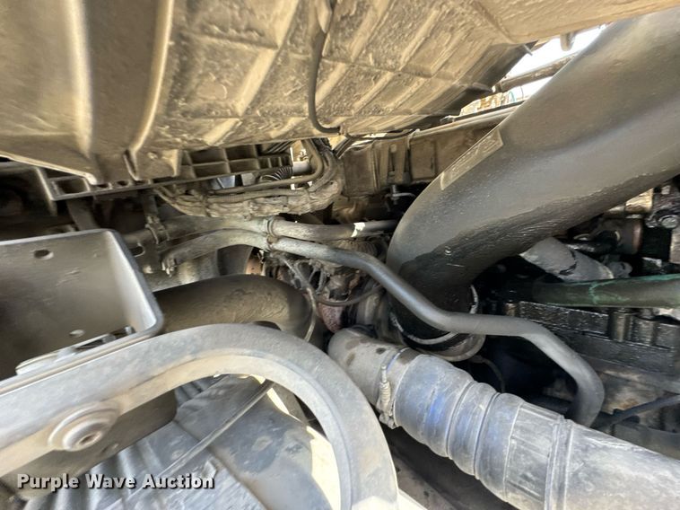 image for item DO0696 2004 Volvo VHD ready mix truck