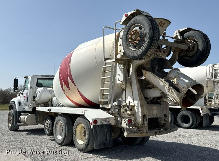 image for item DO0697 2014 International WorkStar 7600 ready mix truck