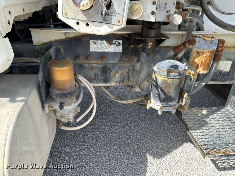 image for item DO0697 2014 International WorkStar 7600 ready mix truck