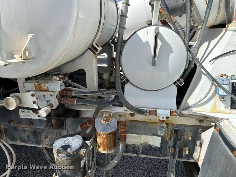 image for item DO0697 2014 International WorkStar 7600 ready mix truck