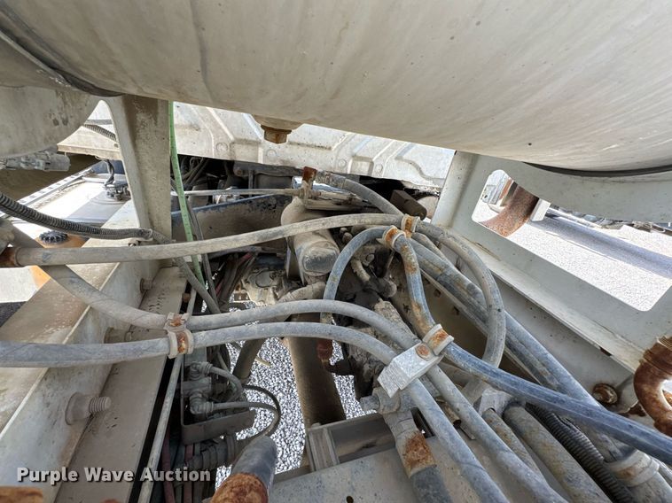 image for item DO0697 2014 International WorkStar 7600 ready mix truck