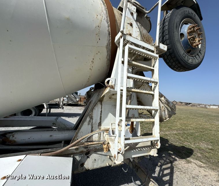 image for item DO0697 2014 International WorkStar 7600 ready mix truck