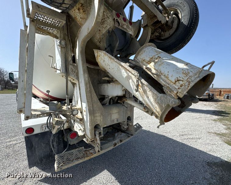 image for item DO0697 2014 International WorkStar 7600 ready mix truck