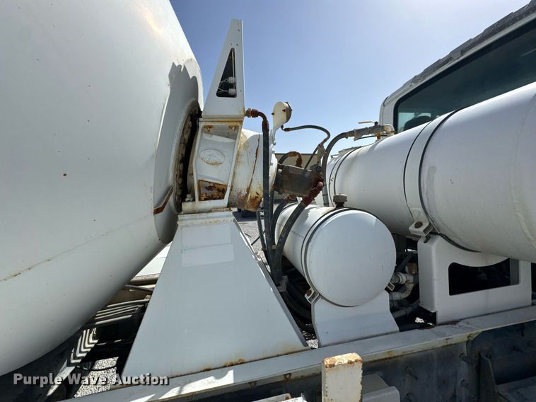 image for item DO0697 2014 International WorkStar 7600 ready mix truck