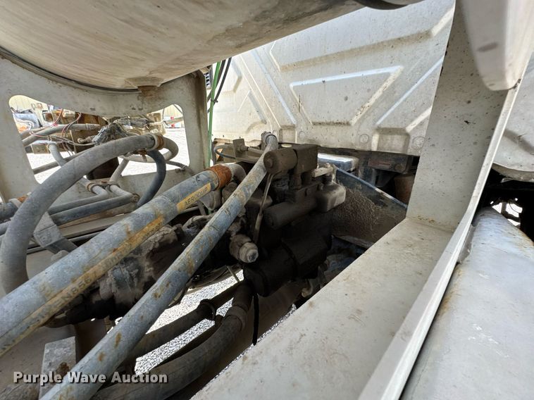 image for item DO0697 2014 International WorkStar 7600 ready mix truck