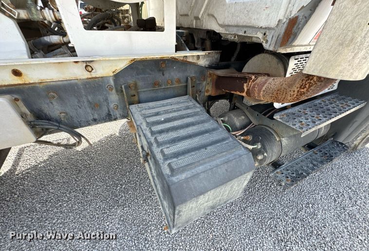 image for item DO0697 2014 International WorkStar 7600 ready mix truck