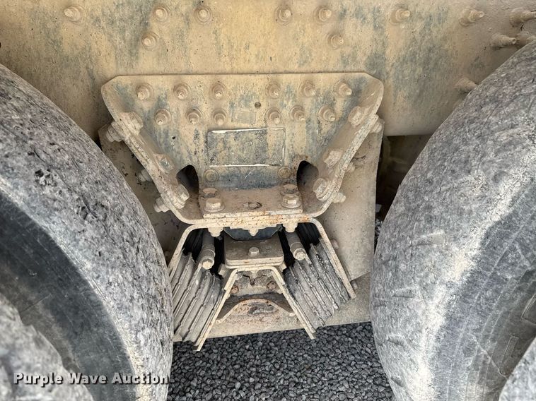 image for item DO0697 2014 International WorkStar 7600 ready mix truck