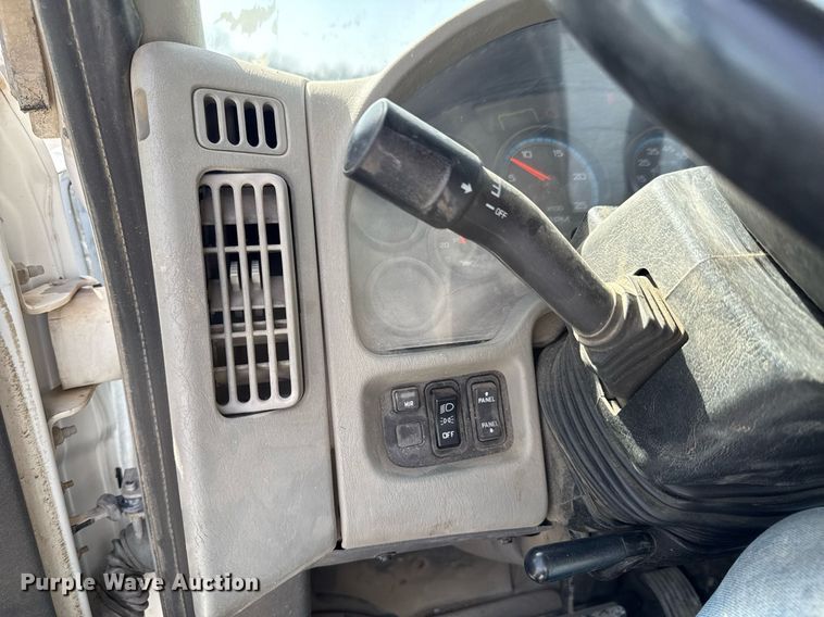 image for item DO0697 2014 International WorkStar 7600 ready mix truck