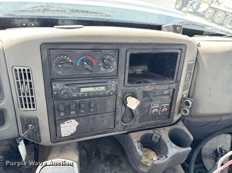 image for item DO0697 2014 International WorkStar 7600 ready mix truck