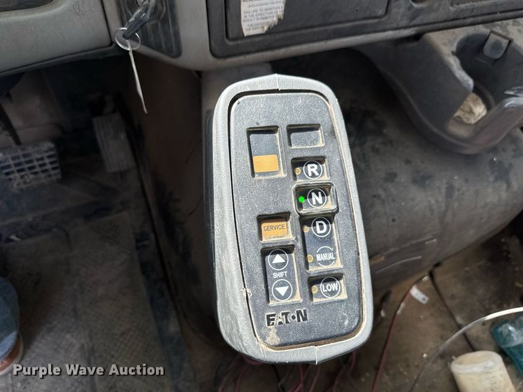 image for item DO0697 2014 International WorkStar 7600 ready mix truck