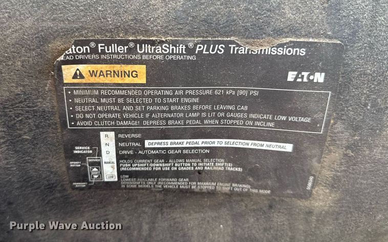 image for item DO0697 2014 International WorkStar 7600 ready mix truck