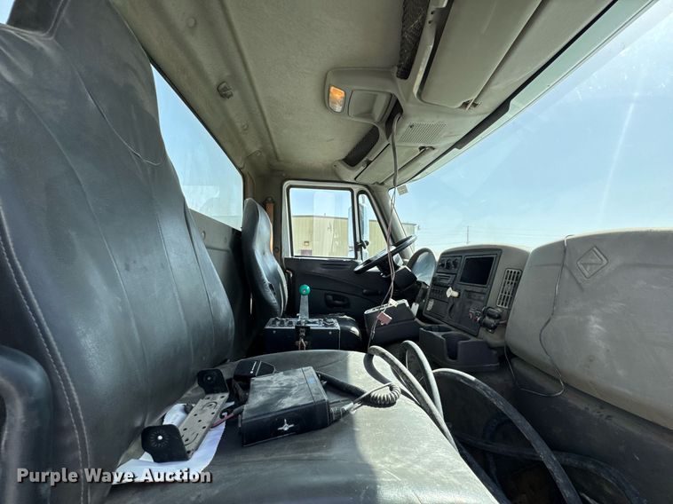 image for item DO0697 2014 International WorkStar 7600 ready mix truck