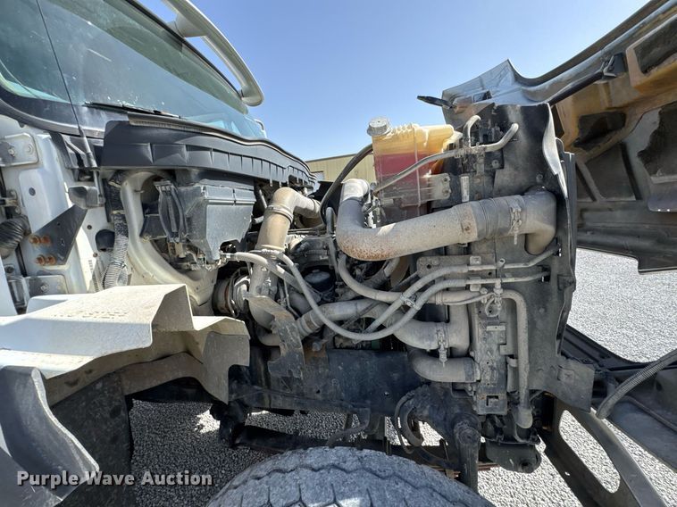 image for item DO0697 2014 International WorkStar 7600 ready mix truck