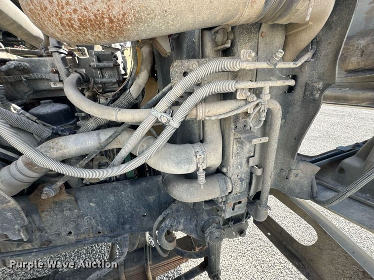 image for item DO0697 2014 International WorkStar 7600 ready mix truck