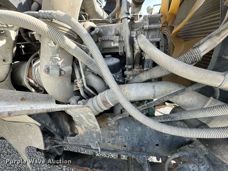 image for item DO0697 2014 International WorkStar 7600 ready mix truck