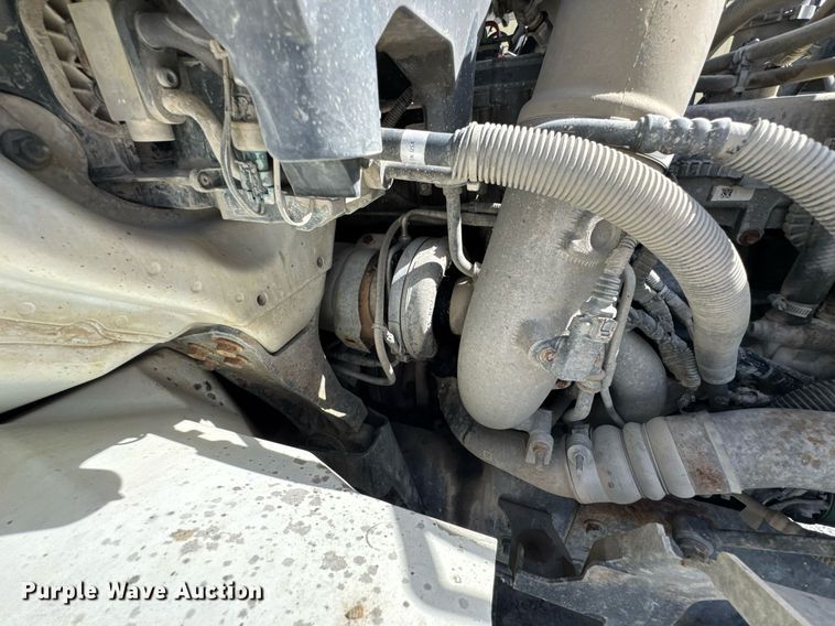 image for item DO0697 2014 International WorkStar 7600 ready mix truck