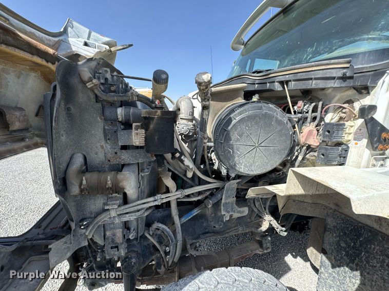 image for item DO0697 2014 International WorkStar 7600 ready mix truck