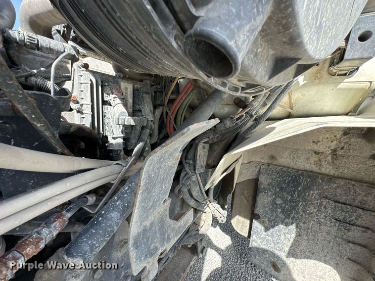 image for item DO0697 2014 International WorkStar 7600 ready mix truck