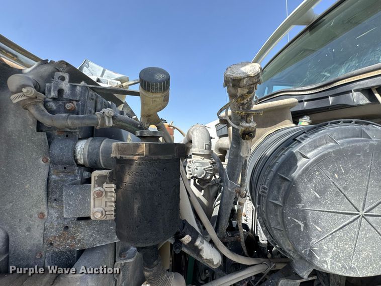 image for item DO0697 2014 International WorkStar 7600 ready mix truck