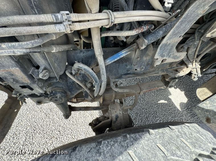 image for item DO0697 2014 International WorkStar 7600 ready mix truck