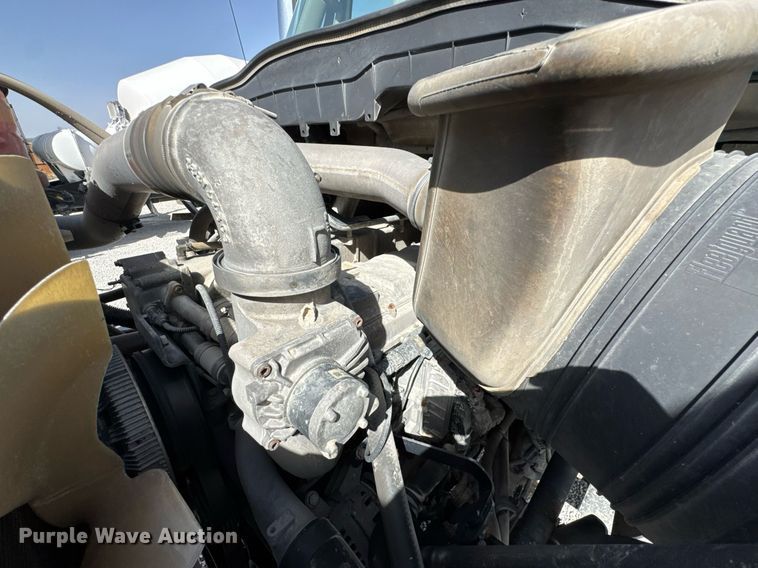 image for item DO0697 2014 International WorkStar 7600 ready mix truck