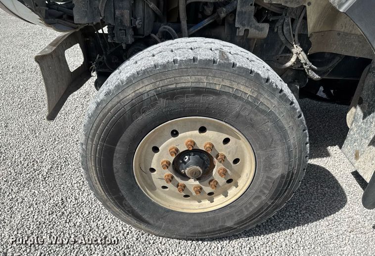 image for item DO0697 2014 International WorkStar 7600 ready mix truck