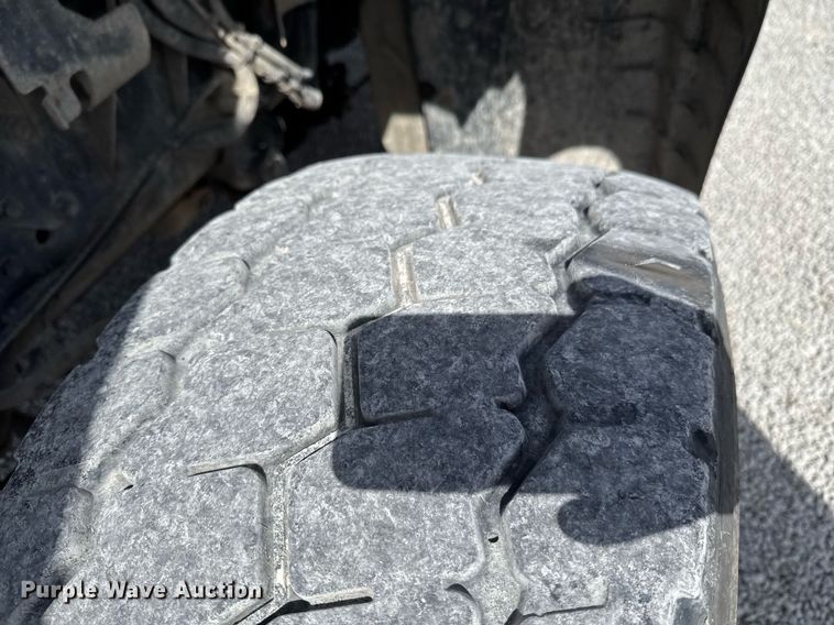 image for item DO0697 2014 International WorkStar 7600 ready mix truck