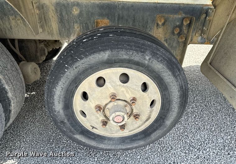 image for item DO0697 2014 International WorkStar 7600 ready mix truck