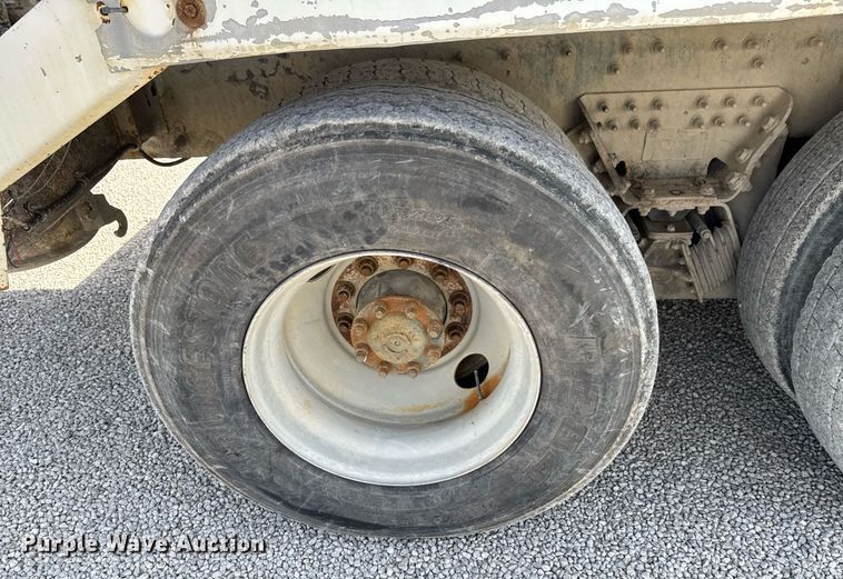 image for item DO0697 2014 International WorkStar 7600 ready mix truck