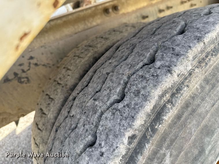 image for item DO0697 2014 International WorkStar 7600 ready mix truck