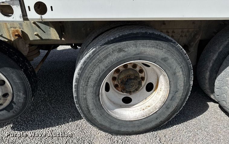 image for item DO0697 2014 International WorkStar 7600 ready mix truck