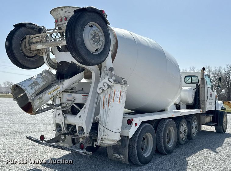 image for item DO0698 2009 Sterling L9500 ready mix truck