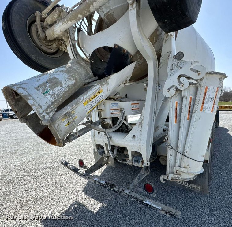 image for item DO0698 2009 Sterling L9500 ready mix truck