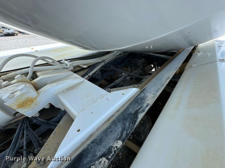 image for item DO0698 2009 Sterling L9500 ready mix truck