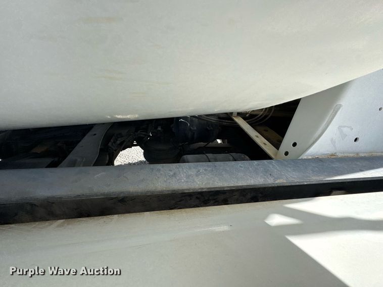 image for item DO0698 2009 Sterling L9500 ready mix truck