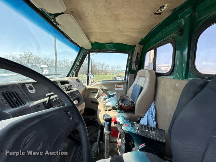 image for item DO0698 2009 Sterling L9500 ready mix truck