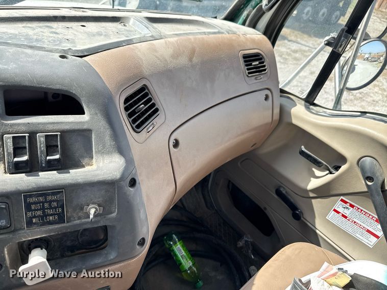 image for item DO0698 2009 Sterling L9500 ready mix truck