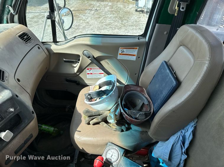 image for item DO0698 2009 Sterling L9500 ready mix truck