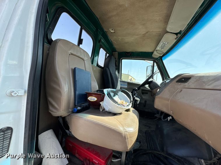 image for item DO0698 2009 Sterling L9500 ready mix truck