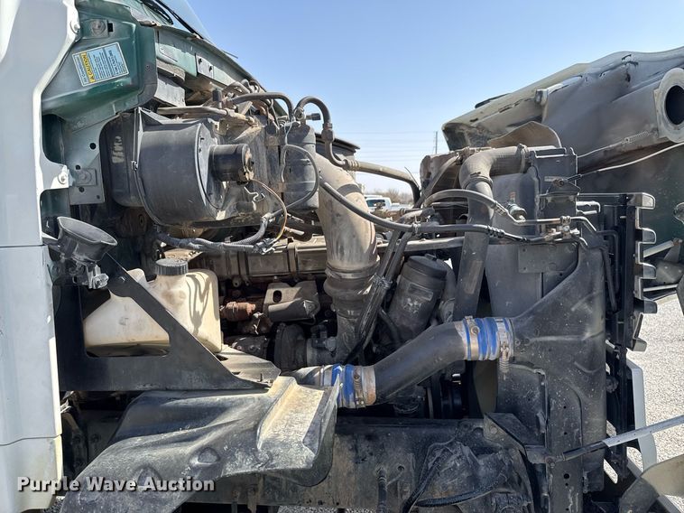 image for item DO0698 2009 Sterling L9500 ready mix truck