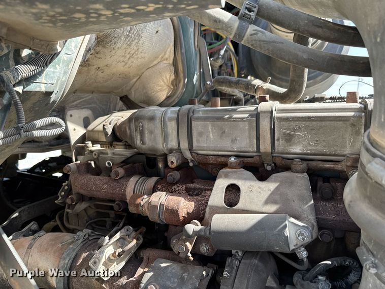 image for item DO0698 2009 Sterling L9500 ready mix truck