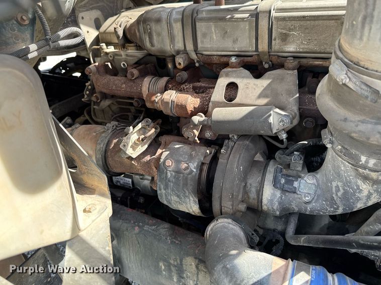 image for item DO0698 2009 Sterling L9500 ready mix truck