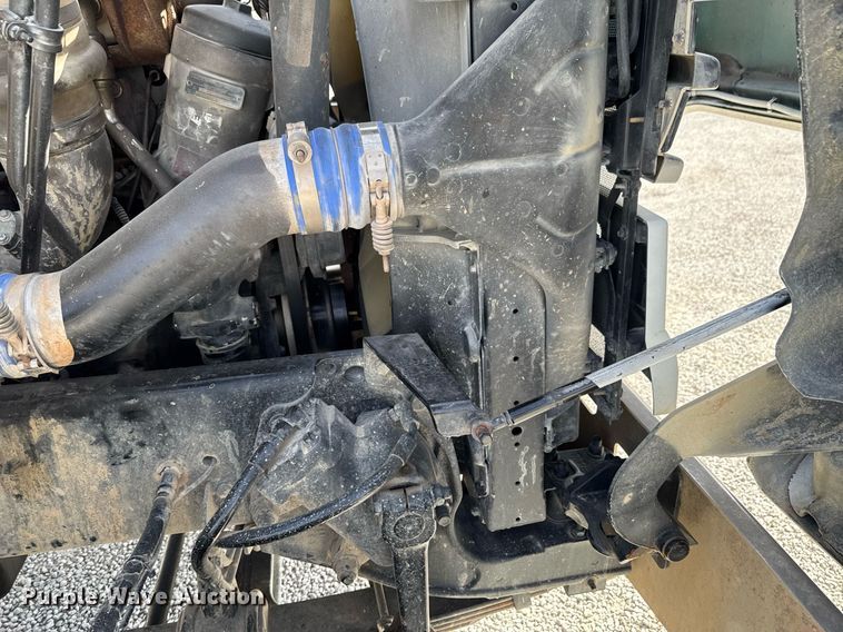 image for item DO0698 2009 Sterling L9500 ready mix truck