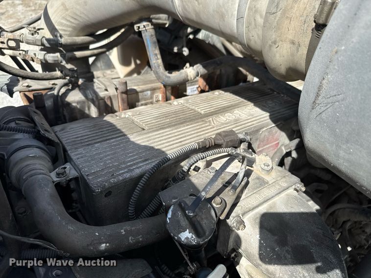 image for item DO0698 2009 Sterling L9500 ready mix truck