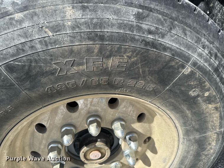 image for item DO0698 2009 Sterling L9500 ready mix truck