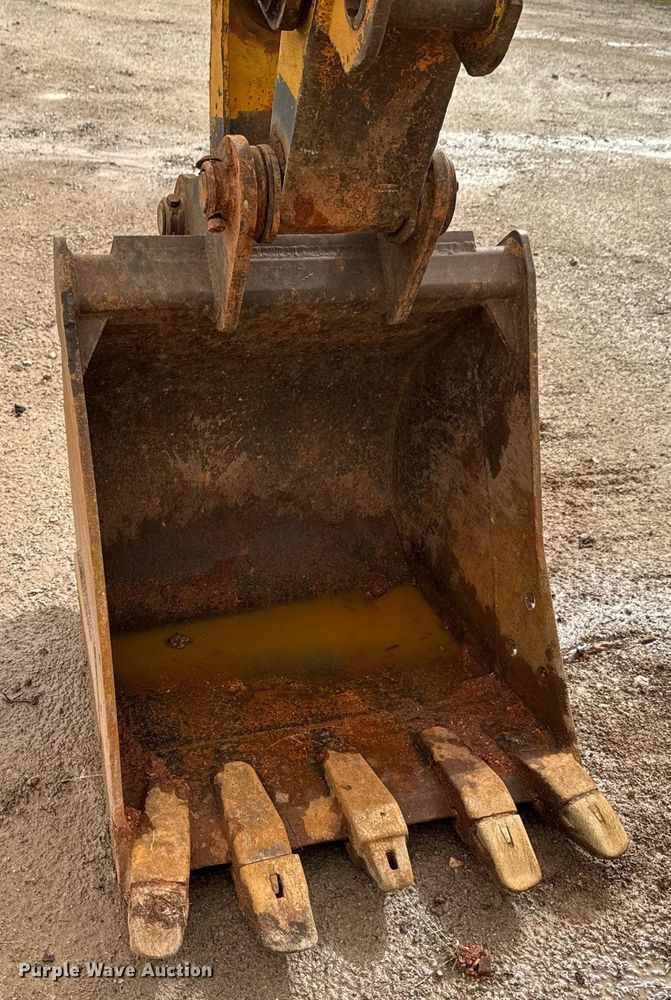 image for item DO0700 1990 Kobelco Mark SK140LC excavator