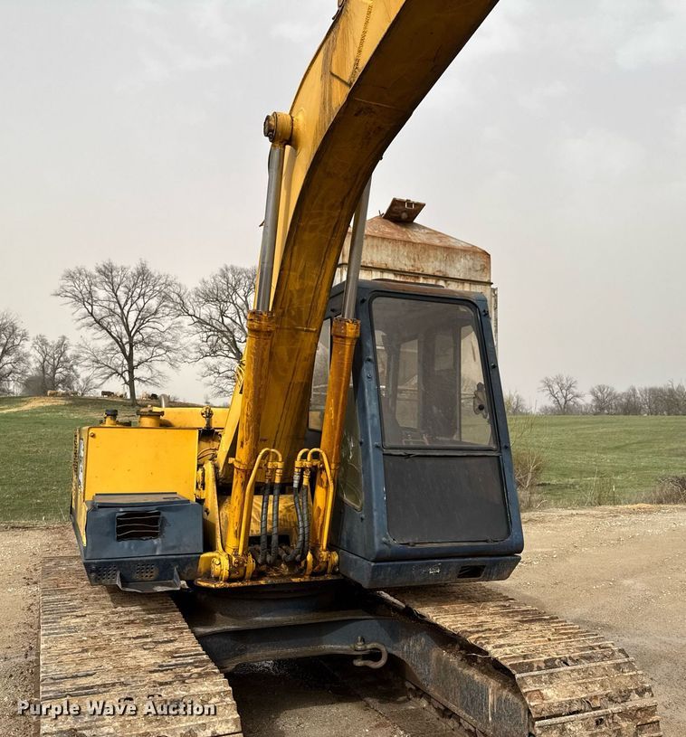 image for item DO0700 1990 Kobelco Mark SK140LC excavator